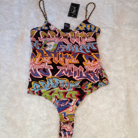 Just polly Tops - Nwt Just Polly New York multicolored graphic sleeveless bodysuit